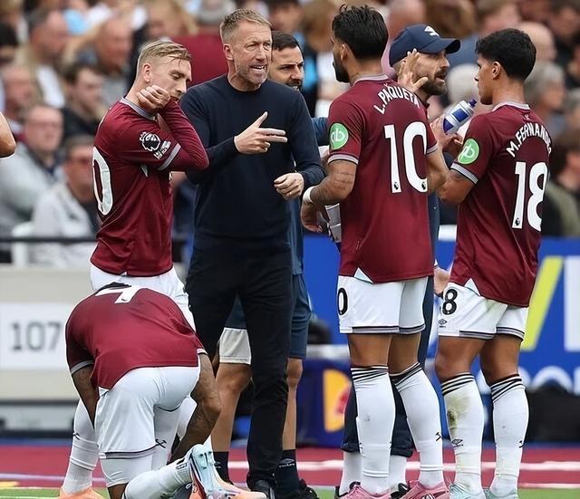 中场核心精准长传，多次制造射门机会