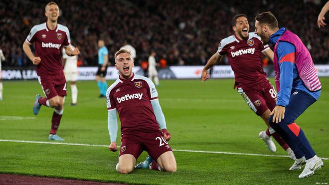 幸灾乐祸？加纳乔庆祝阿莫林下课！4大弃将天亮了：曼联生涯或迎转折