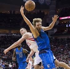 德国杯-凯恩双响迪亚斯失单刀 拜仁4-1科隆