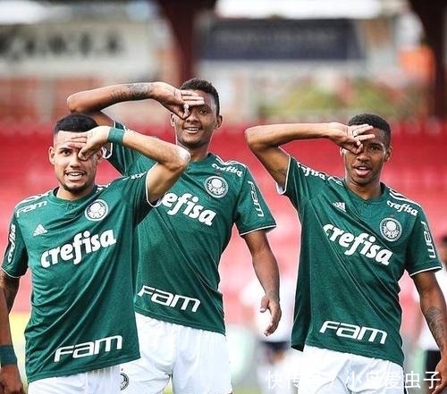 显现了她们 显现了她们